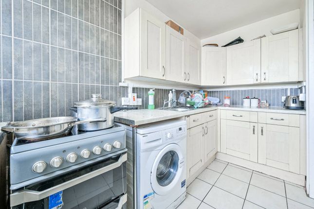 Flat for sale in Nightingale Heights, Woolwich, London