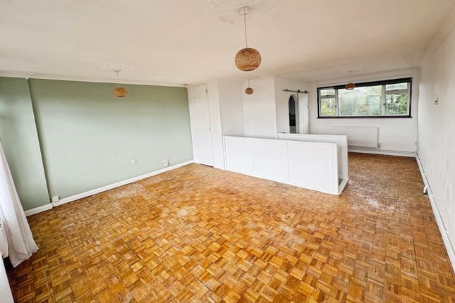 65, Park Court, HARLOW photo 2
