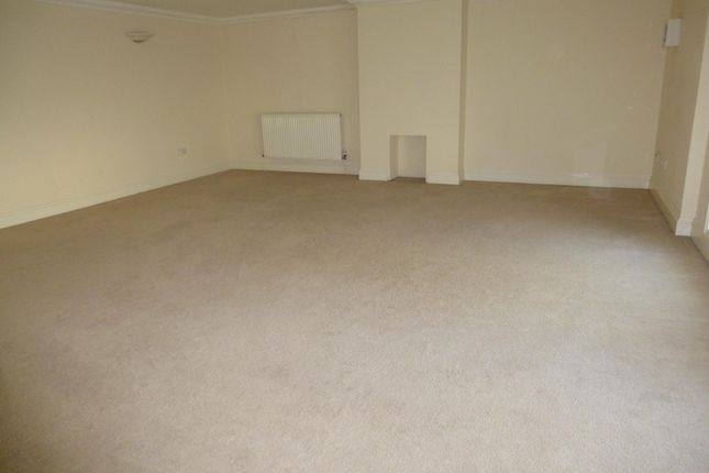 Flat to rent in Robertson Terrace, Hastings