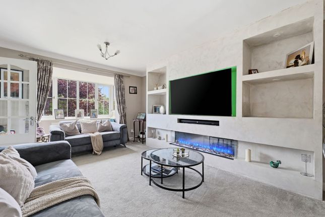 8 Underhill Road, Chesterfield photo 2