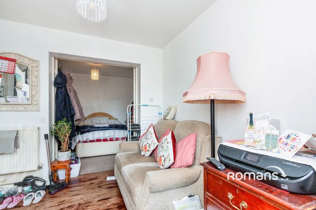 The Annexe, 41, Star Post Road, Surrey photo 4