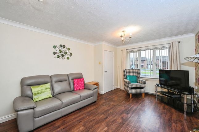 24, Hudson Close, Warrington photo 2