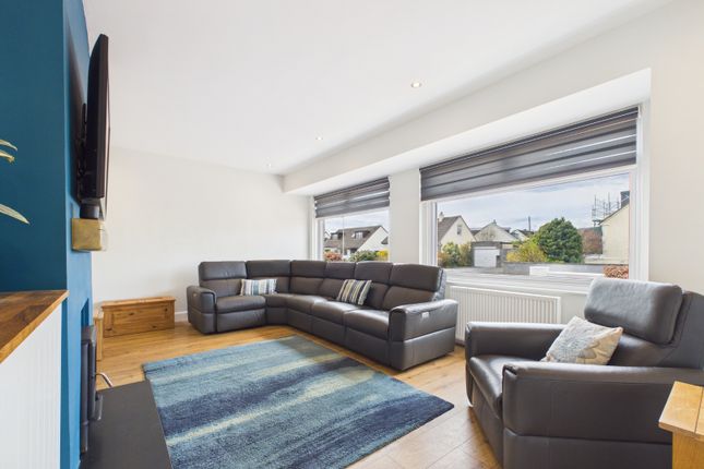 7, Redwood Crescent, Bishopton photo 2