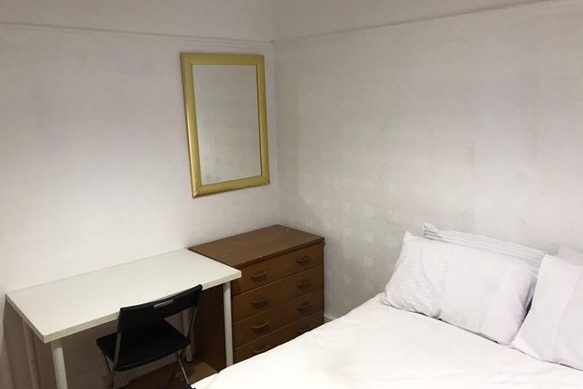 Studio house on 745b, Finchley Road, London, £754/mo