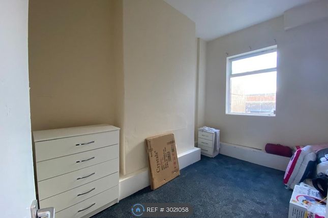 Flat, Marine Road, Pensarn, Abergele photo 4