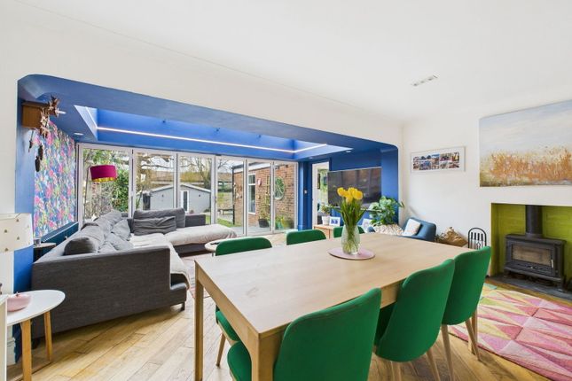5, Douglas Avenue, Worthing photo 4