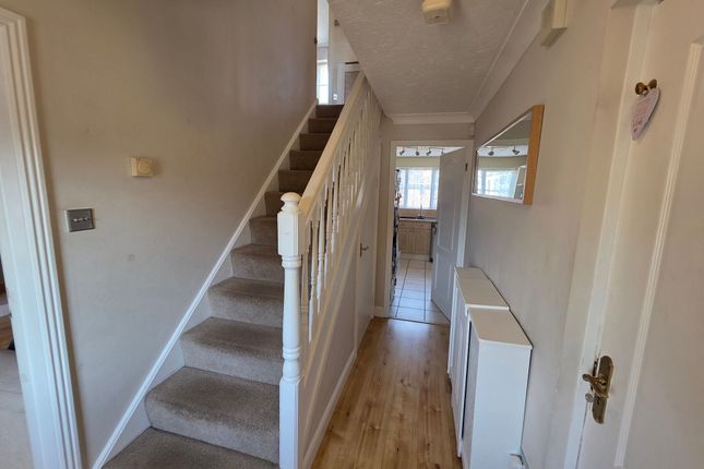 10 Cwrt Y Carw, Port Talbot photo 4