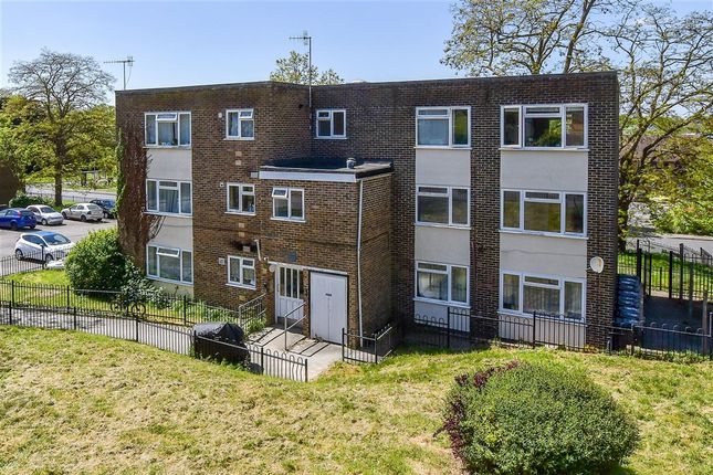1-bed flat on Whitelake Road, Tonbridge, £103,000