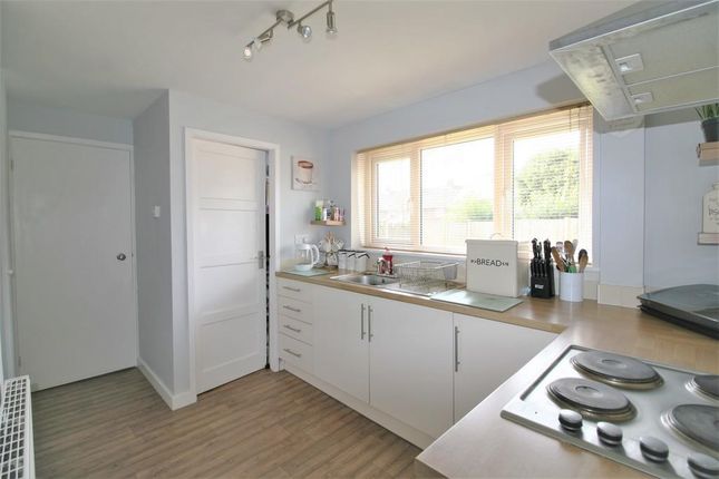 11, Lathkill Grove, Derbyshire photo 2