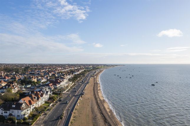 Flat for sale in Baxter Avenue, Southend-On-Sea