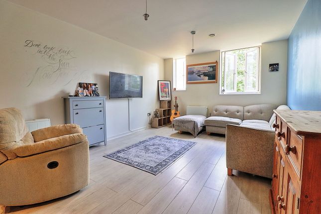 10 Orchard Court photo 2