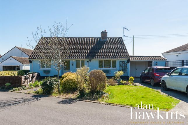 Thumbnail Detached bungalow for sale in Windsor Close, Hook, Swindon