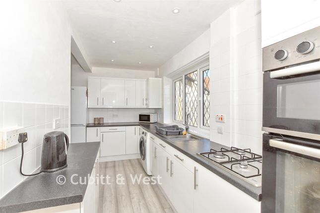 44, Park Way, Havant photo 4