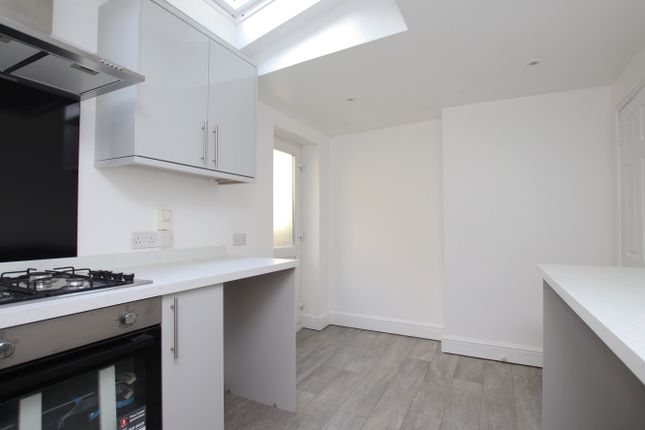 12, School Street, Porth photo 5
