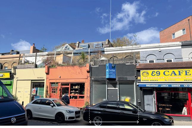 Retail premises to let in Well Street, London