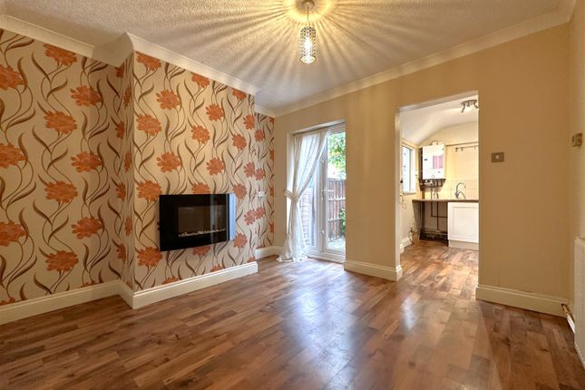 23, Newnham Road, Newark photo 4