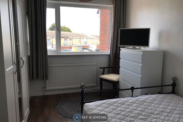 Room to rent in Manfield Avenue, Coventry