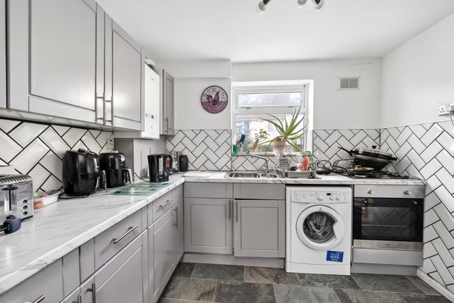 9, Shortwood Crescent, Devon photo 3