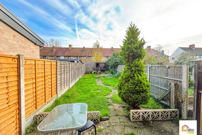 64 Comyns Road,, . photo 4