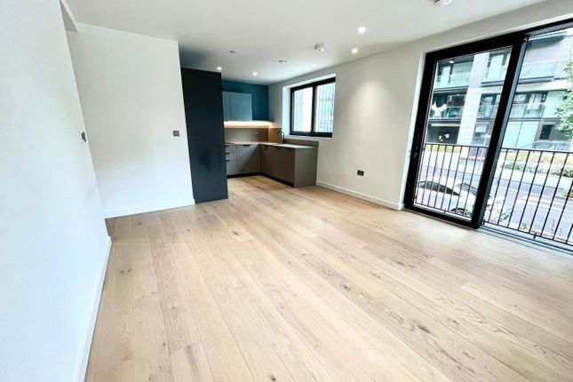 101, 57 Chandlers Avenue, London photo 2