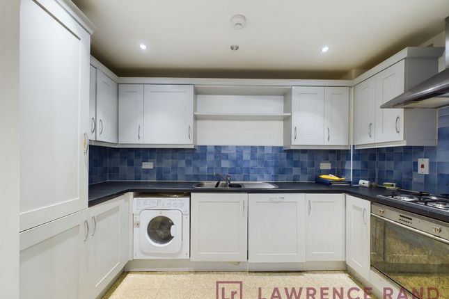 34 William Perkin Court, Greenford photo 3