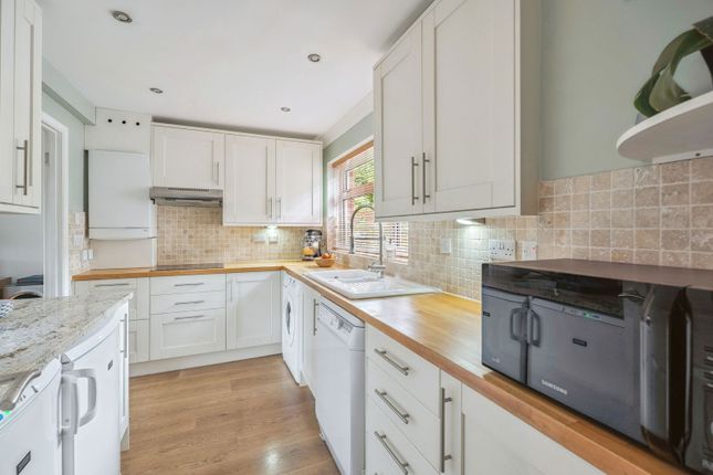 43, Frances Street, Chesham photo 3