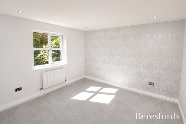 65, Bramble Tye, Basildon photo 4