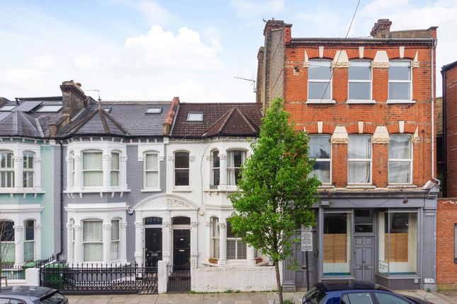 Thumbnail Flat for sale in Gironde Road, London SW6.