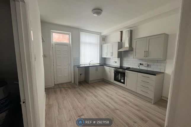 Fields New Road, Chadderton, Oldham photo 2