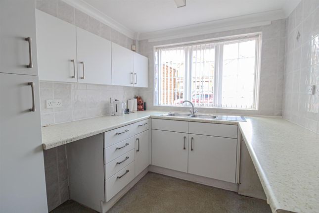 8, Elmtree Road, Nottingham photo 3