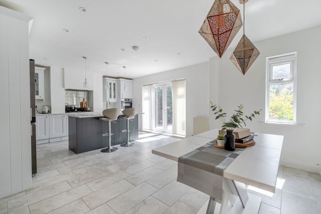 27, Gardenia Road, Bromley photo 2