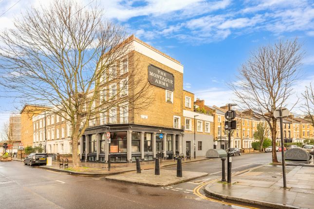 Flat for sale in Bryantwood Road, Holloway