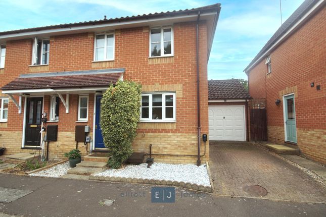 40, Fairmeads, Loughton photo 2
