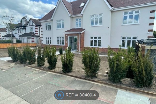 Flat  Rosemary Court, Tudor Gardens Kingsbury, London photo 3