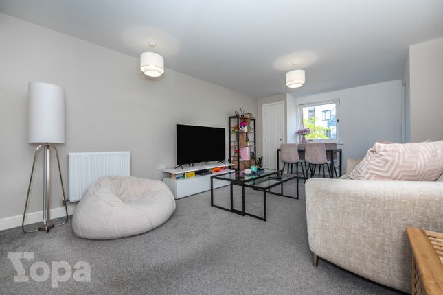 36 Heron Court, Castle Hill Drive, Swanscombe photo 2