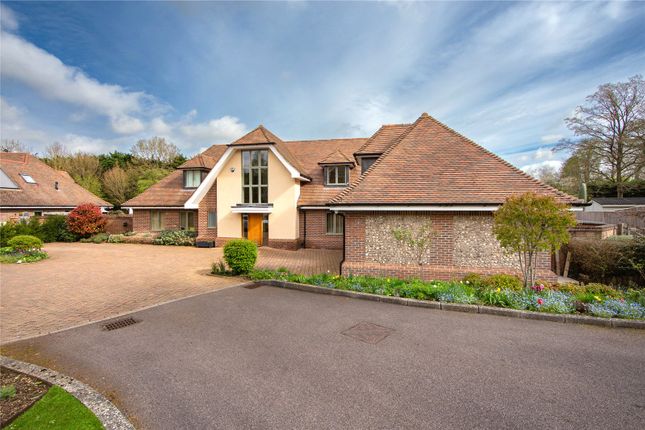 Detached house for sale in Paddock View, Radlett, Hertfordshire