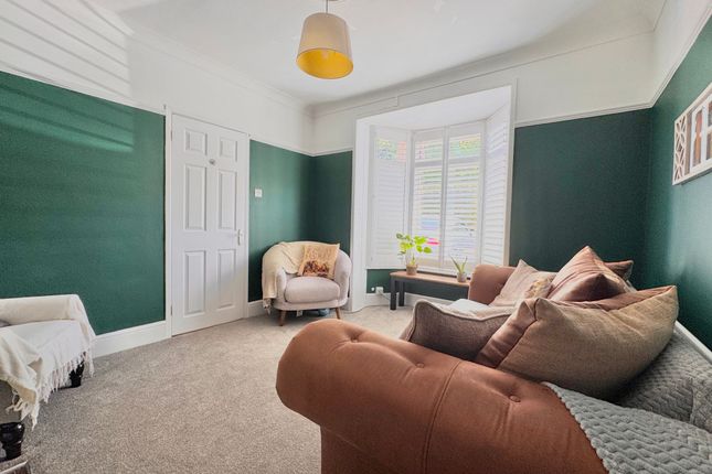 4 Gordon Terrace Wrights Hill, Southampton photo 4