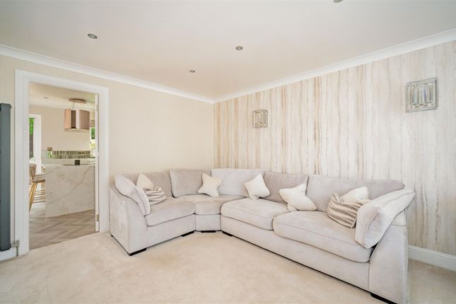 10, Carnbane Drive, Dundee photo 4