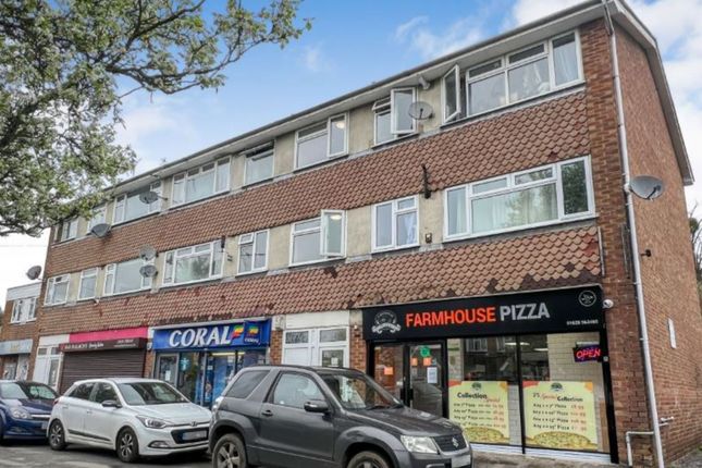 Thumbnail Flat for sale in Cookham Road, Maidenhead