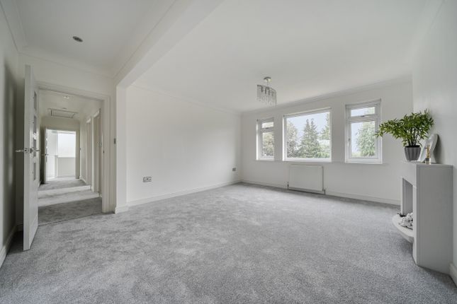 2, Glyn Drive, Sidcup photo 3