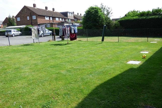 Flat 6,, Hastingwood Court, Ongar photo 2