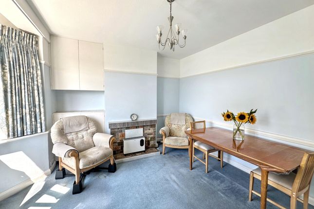 57, St. Andrews Road, Coulsdon photo 4