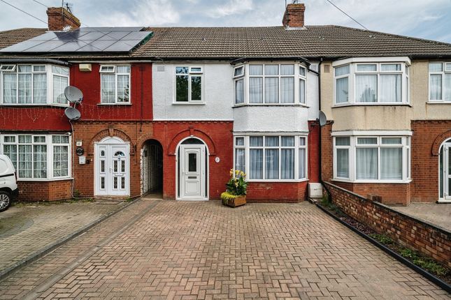 Terraced house for sale in Poynters Road, Luton