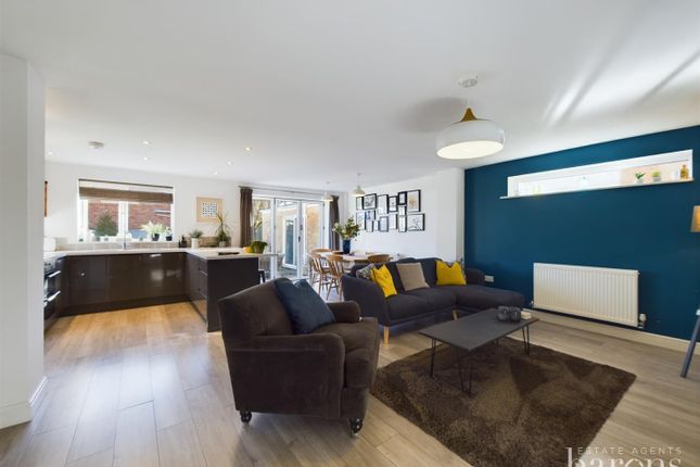 Detached house for sale in Kempshott Lane, Kempshott, Basingstoke