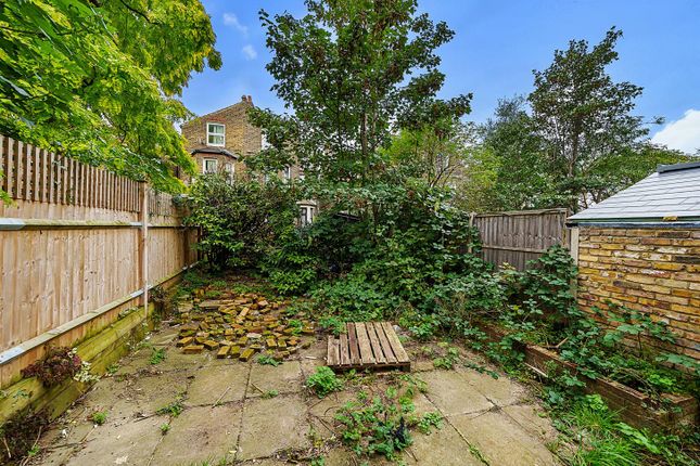 Property for sale in Springwell Avenue, London