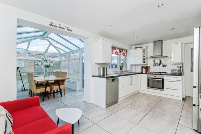 18, Buckingham Avenue, Chester photo 4