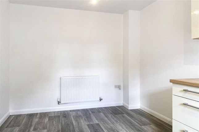 48, Fenmen Place, Wisbech photo 4
