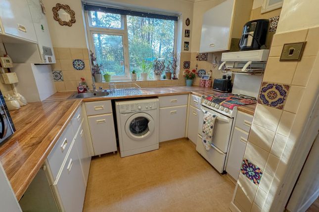 223, Cutlers Place, WIMBORNE photo 2