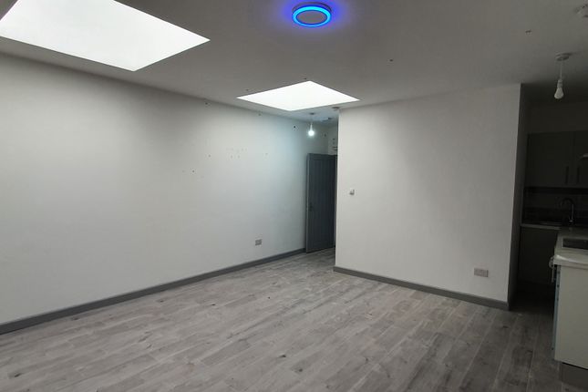 202, Leeds Road, Bradford photo 5