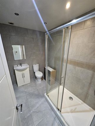 Flat B, 274 - 278 Halliwell Road, Bolton photo 5